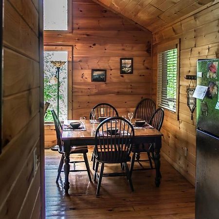 Вілла Holly Tree Hideaway - Semi Secluded Mtn Setting Сев'єрвілл Екстер'єр фото
