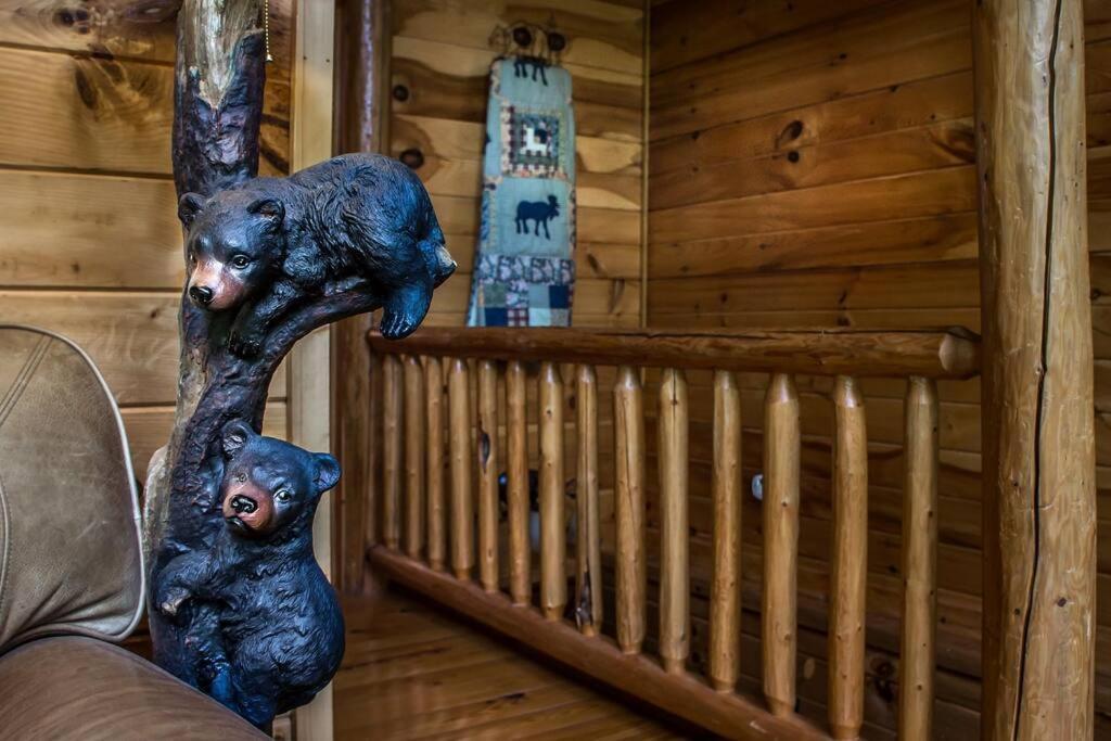 Вілла Holly Tree Hideaway - Semi Secluded Mtn Setting Сев'єрвілл Екстер'єр фото