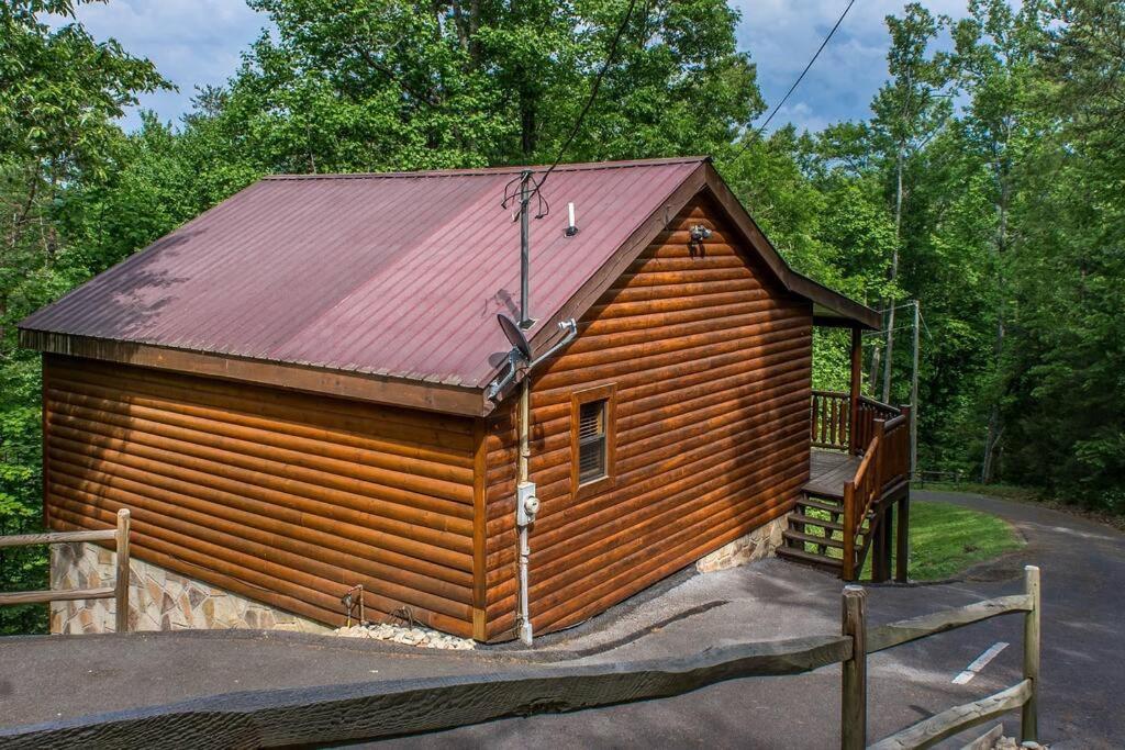 Вілла Holly Tree Hideaway - Semi Secluded Mtn Setting Сев'єрвілл Екстер'єр фото